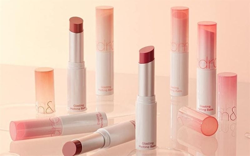 Son Dưỡng Dạng Thỏi Có Màu Thuần Chay Romand glasting melting balm #02