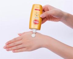 Kem chống nắng KOSE nhật bản nâng tone kháng nước