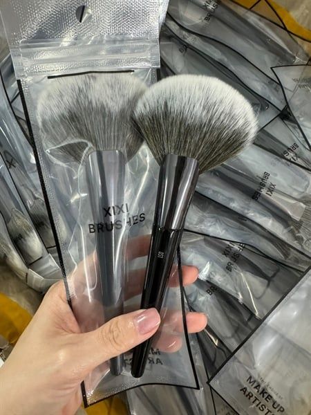 Cọ trang điểm má hồng phủ phấn Xixi #851dáng cơ bản tích hợp tiện lợi