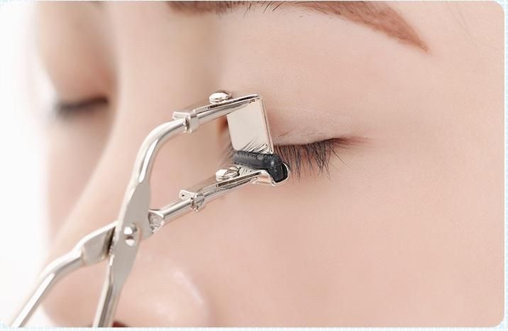 Kẹp bấm mi góc siêu nhỏ titan không gỉ eyelash culer
