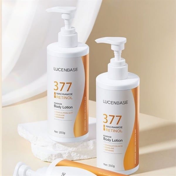 Dưỡng thể trắng da body Lucenbase 377 Niacinamide +retinol essence lotion