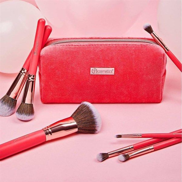 Bộ Cọ 10 cây BH Cosmetics Bombshell Beauty Piece Brush Set