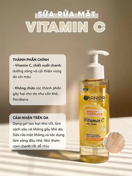 Sữa rửa mặt dạng gel Garnier vitamin C 120ml