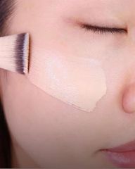 Kem nền Catric all matte shine control 18H 010