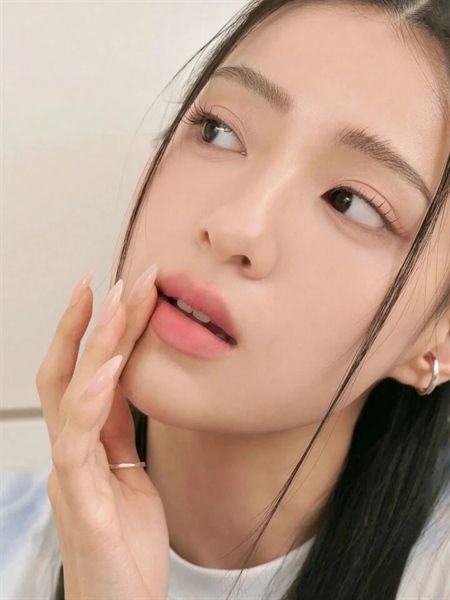 Son Kem Lì, Lên Màu Chuẩn, Mịn Môi Romand Blur Fudge Tint 5g