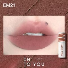 Son Kem Lì INTO YOU shero super matte lip & cheek mud EM21 dạng thỏi
