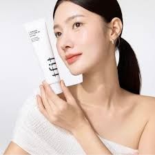 Kem Lót nâng tone Tfit Luminaire Skip Tone Up Cream 100g