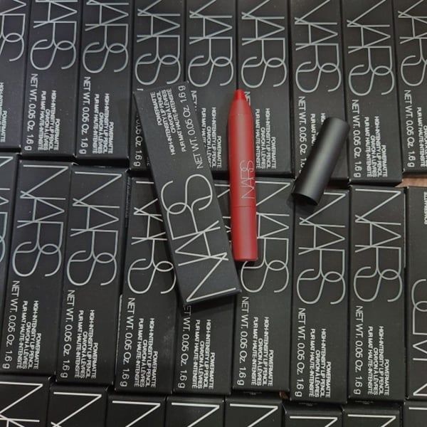 Son Chì Kẻ Môi NARS Powermatte High-intensity Lip Pencil #185 cruella