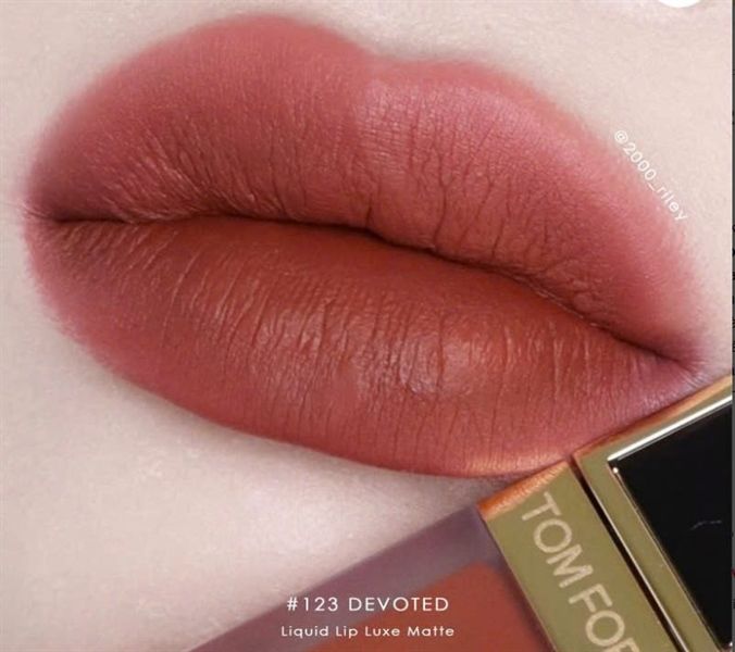 Son Kem Lì Tom Ford #123 Devoted Đỏ Đất