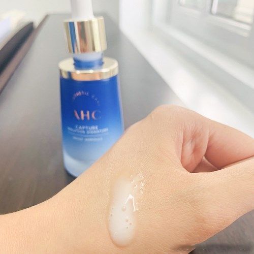 Tinh Chất Cấp Ẩm Sáng Da AHC Capture Solution Signature Moist Ampoule 50ml