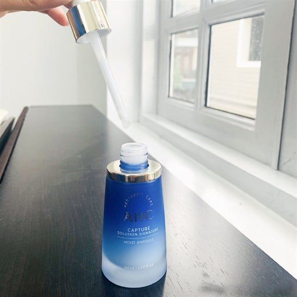 Tinh Chất Cấp Ẩm Sáng Da AHC Capture Solution Signature Moist Ampoule 50ml