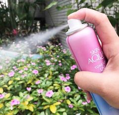 XỊT CHỐNG NẮNG SKIN AQUA TONE UP UV SPF50+PA++++