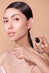 Kem nền NARS Natural radiant longwear foundation