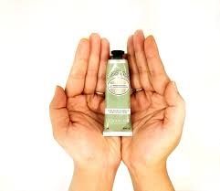 Kem Dưỡng Da Tay L'Occitane Hạnh Nhân 30ml