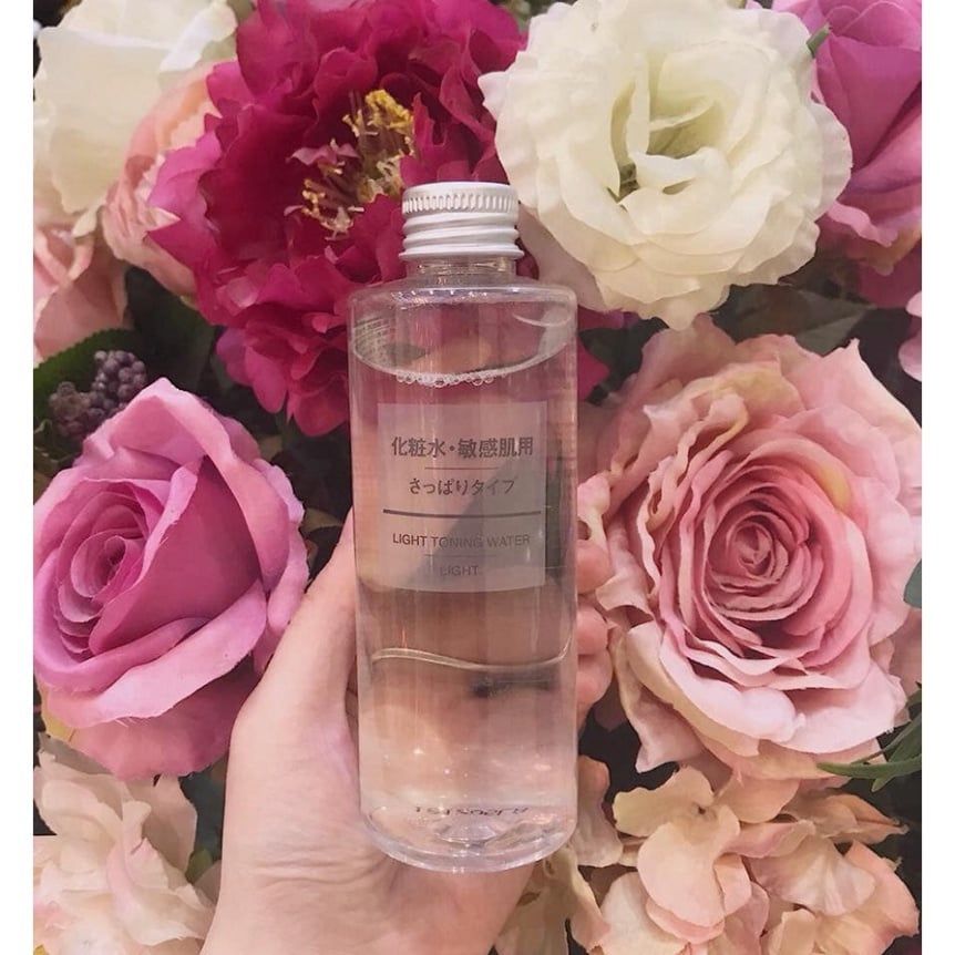 Nước Hoa Hồng Dưỡng Ẩm Trắng Da Muji Light Toning Water Dạng Light