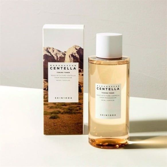 Nước Hoa Hồng Cấp Ẩm, Dưỡng Trắng Da Chiết Xuất Rau Má Skin1004 Madagascar Centella Toning Toner 210ml
