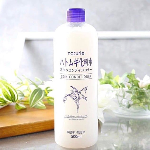 Nước Hoa Hồng Dưỡng Ẩm Chiết Xuất Ý Dĩ Naturie Hatomugi Skin Conditioner 500ml