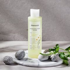Nước Hoa Hồng Chiết Xuất Hoa Cúc Dưỡng Ẩm Dịu Nhẹ Da Nhạy Cảm Mamonde Chamomile Pure Toner 250ml