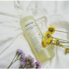 Nước Hoa Hồng Chiết Xuất Hoa Cúc Dưỡng Ẩm Dịu Nhẹ Da Nhạy Cảm Mamonde Chamomile Pure Toner 250ml