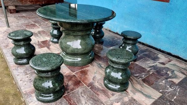 Bộ bàn ghế đá tự nhiên, bàn ghế đá nguyên khối, Bộ bàn ghế đá tròn xanh cẩm thạch