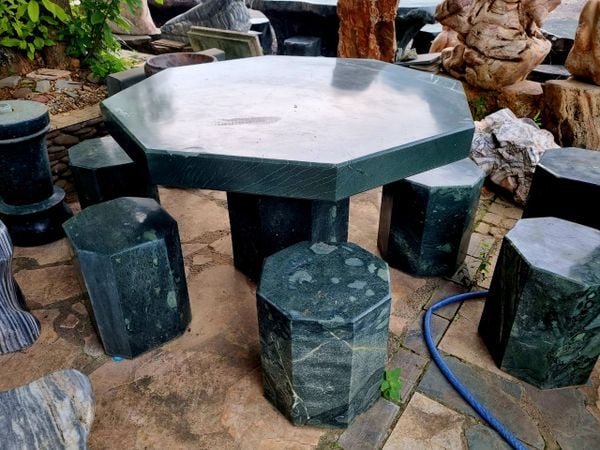 Bộ bàn ghế đá tự nhiên đá xanh cẩm thạch
