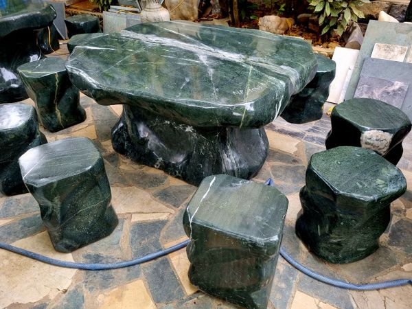 Bộ bàn ghế đá tự nhiên đá xanh cẩm thạch