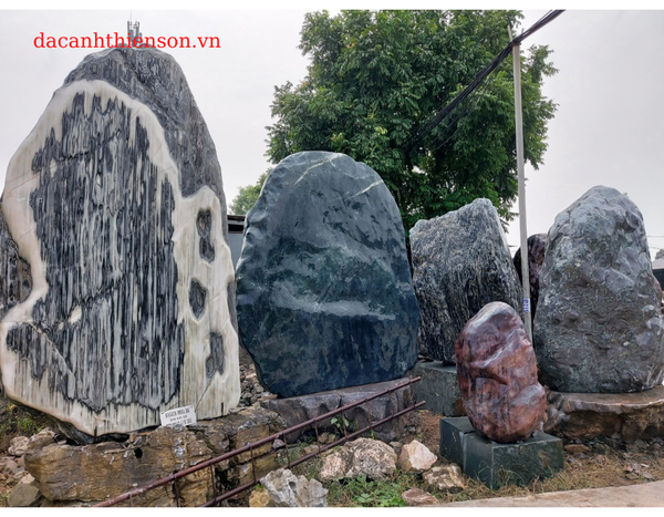 Biển hiệu đá tự nhiên