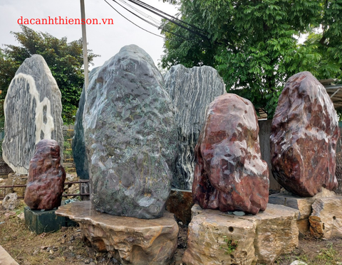 Biển hiệu đá tự nhiên