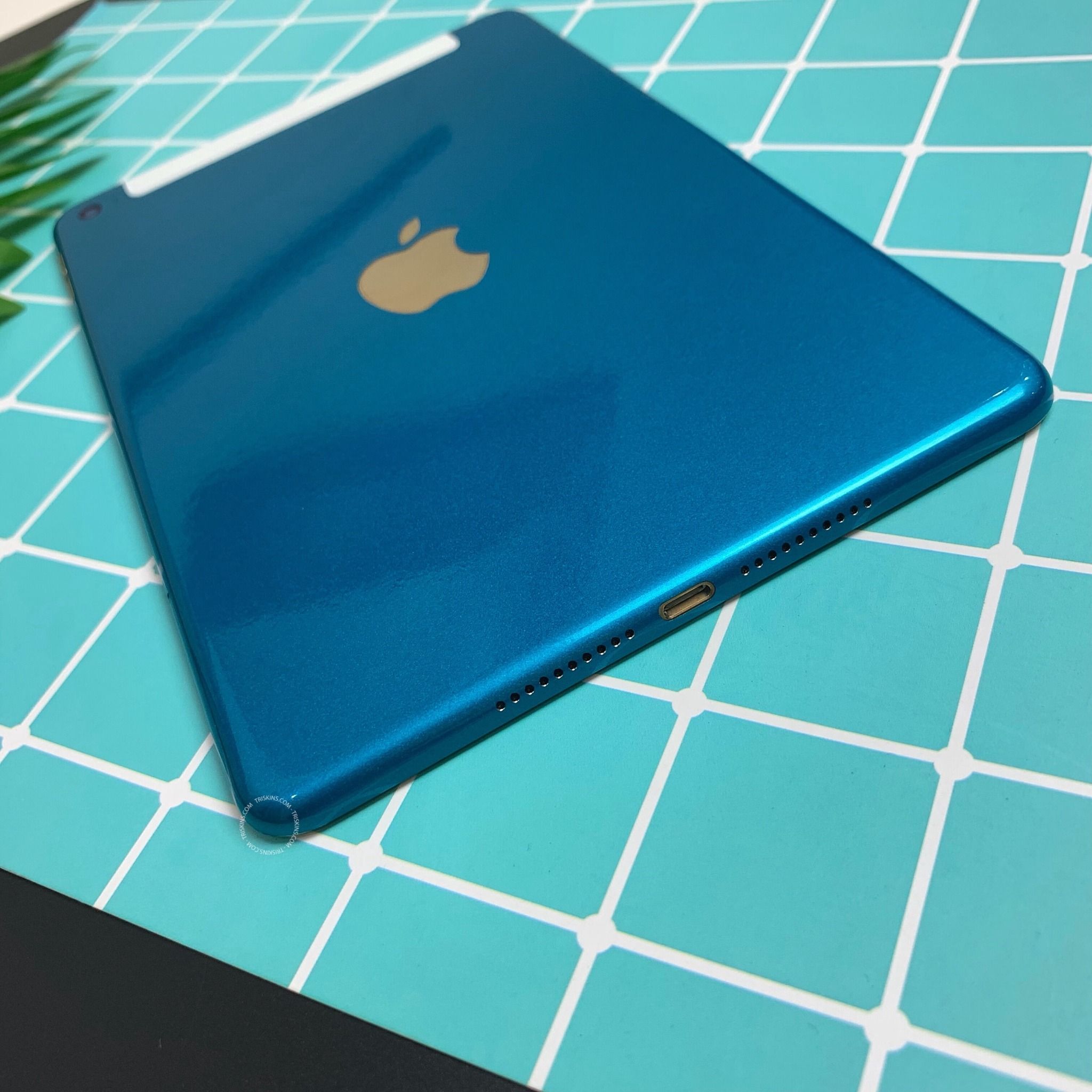  Skin iPad Pro 11 inch 12.9 inch | Gloss Blue Metallic 
