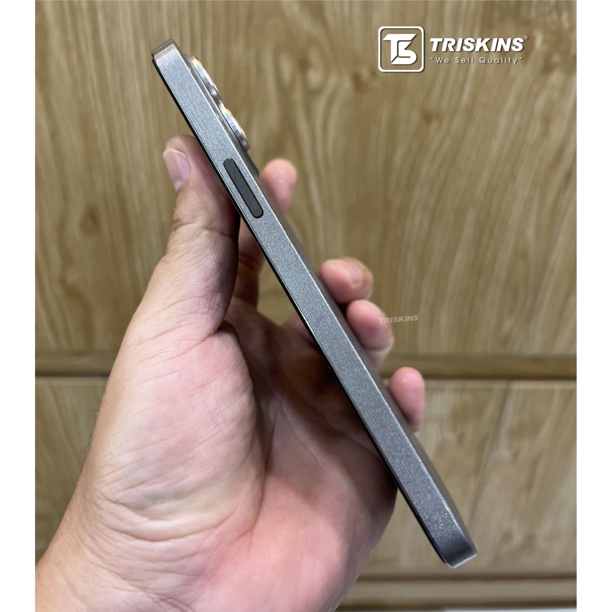  Skin iPhone 13 series | Brushed Steel 