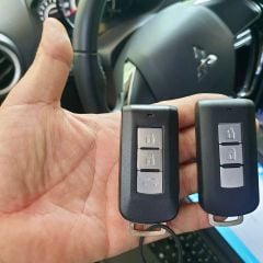 Chìa Khóa Remote MITSUBISHI