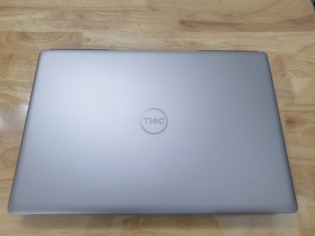 Dell Precision 7550 I7 10850H 16G SSD 512G Nvidia Quadro T1000 4G GDDR5