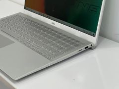 Dell Inspiron 5502 I7 1165G7 Ram 16GB SSD 512GB 15.6 Inch Fullhd