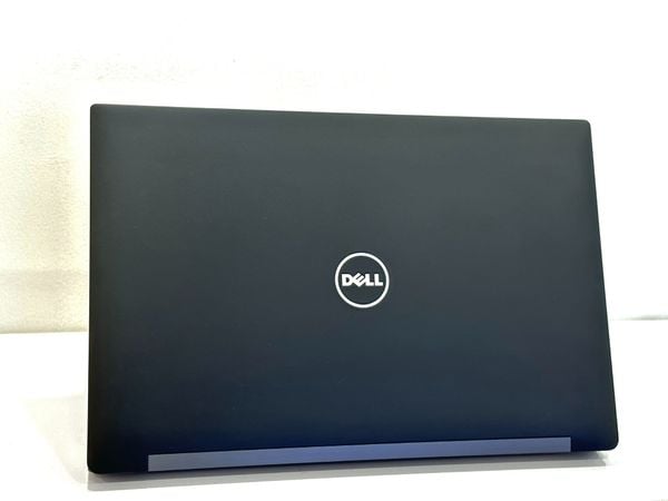 Dell Latitude 7490