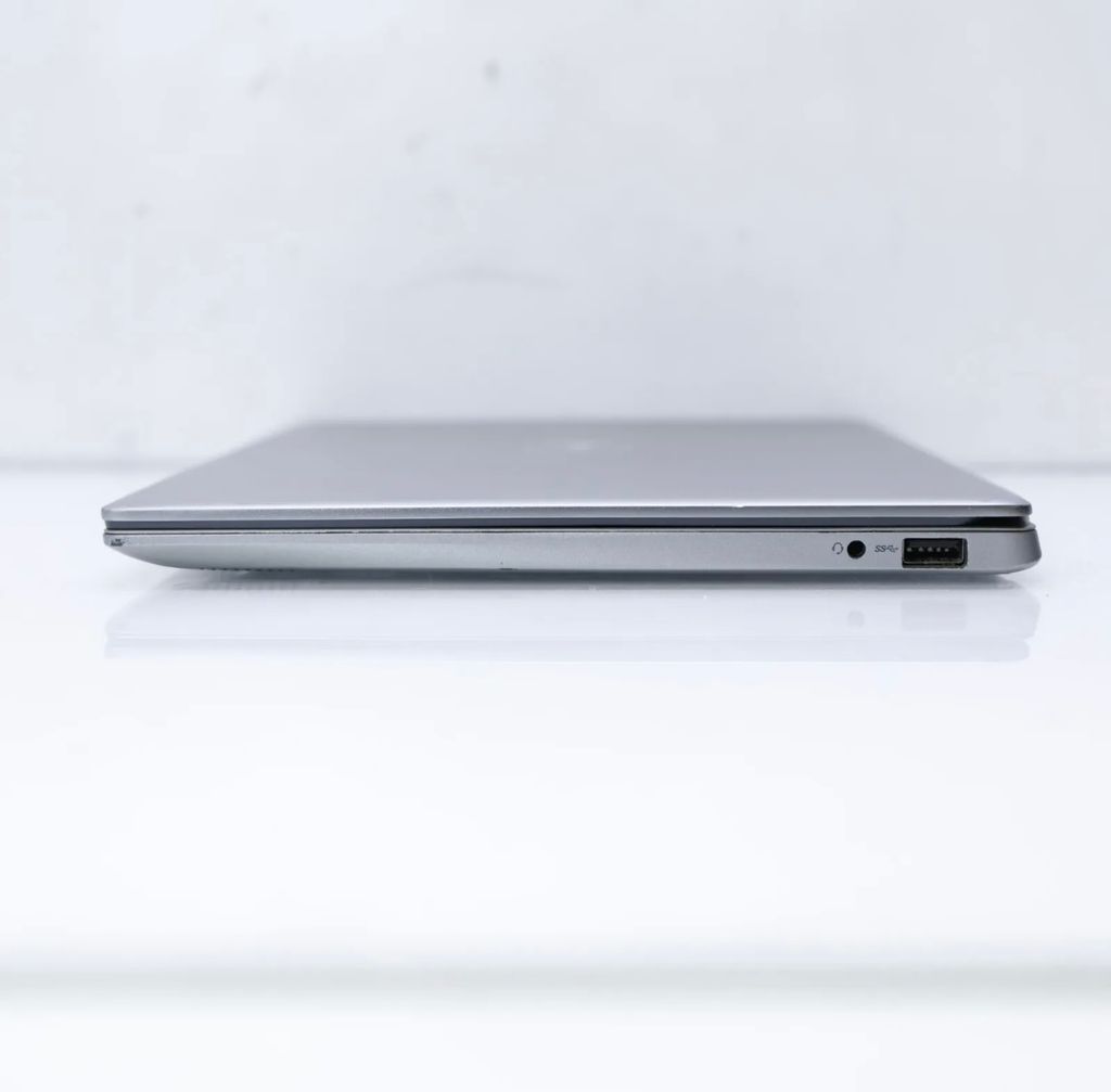 Laptop Dell Latitude 3301 Core i7-8650U Ram 8G SSD 256G 13.3