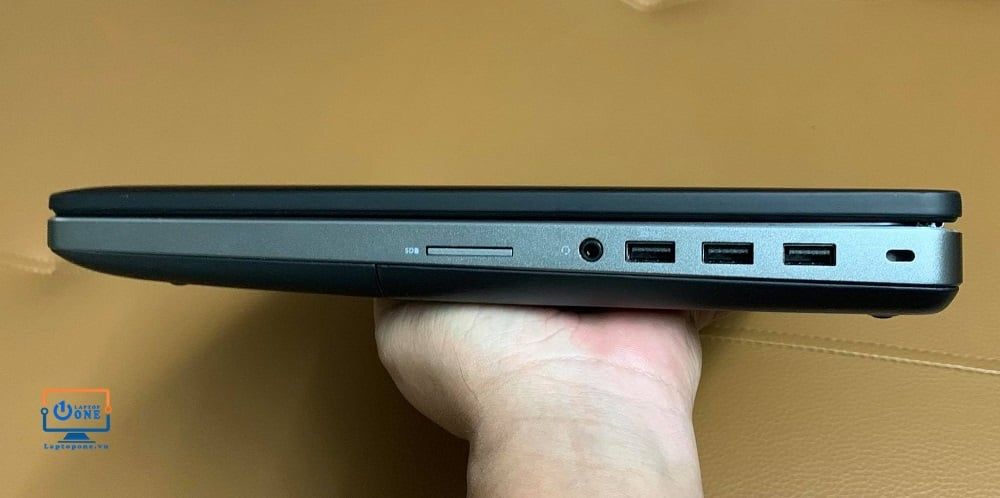 Dell Precision 7510 – Core i7-6820HQ, Ram 16GB, SSD 256GB, 15.6 inch FHD M2000M