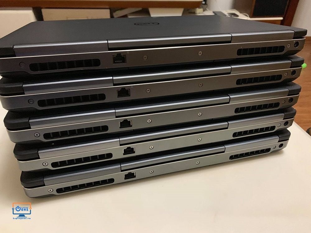 Dell Precision 7510 – Core i7-6820HQ, Ram 16GB, SSD 256GB, 15.6 inch FHD M2000M
