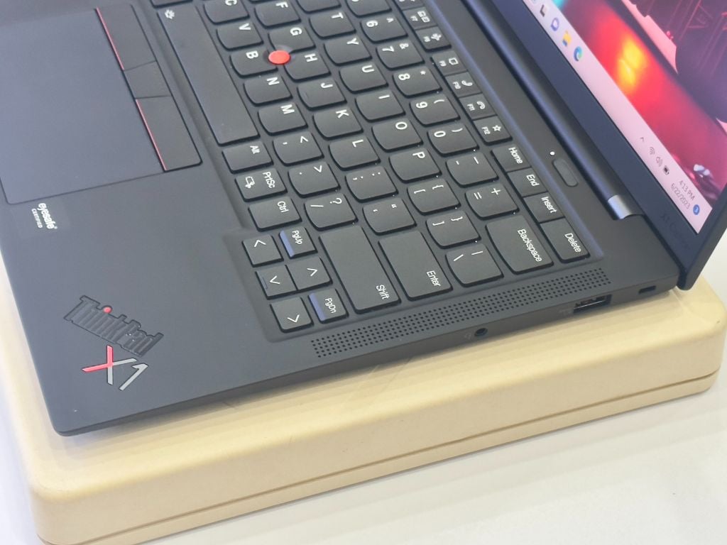 THINKPAD X1 CARBON GEN 10 | I7-1260P (GEN 12) | 16GB DDR5 | 1TB NVME | 14
