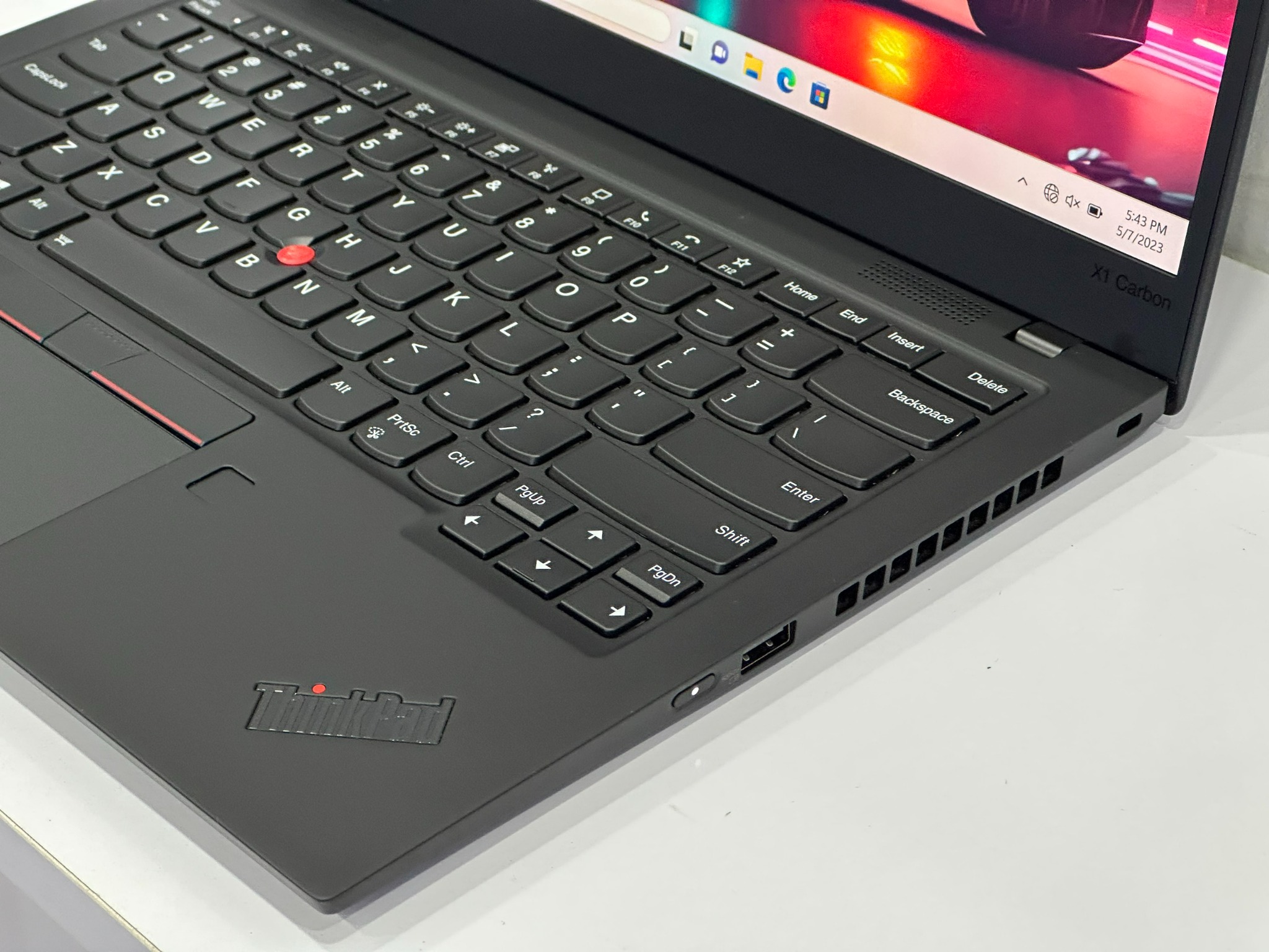 X1 Carbon Gen8 第10世代Corei7 16GB 512GB Amazon.com: Lenovo X1