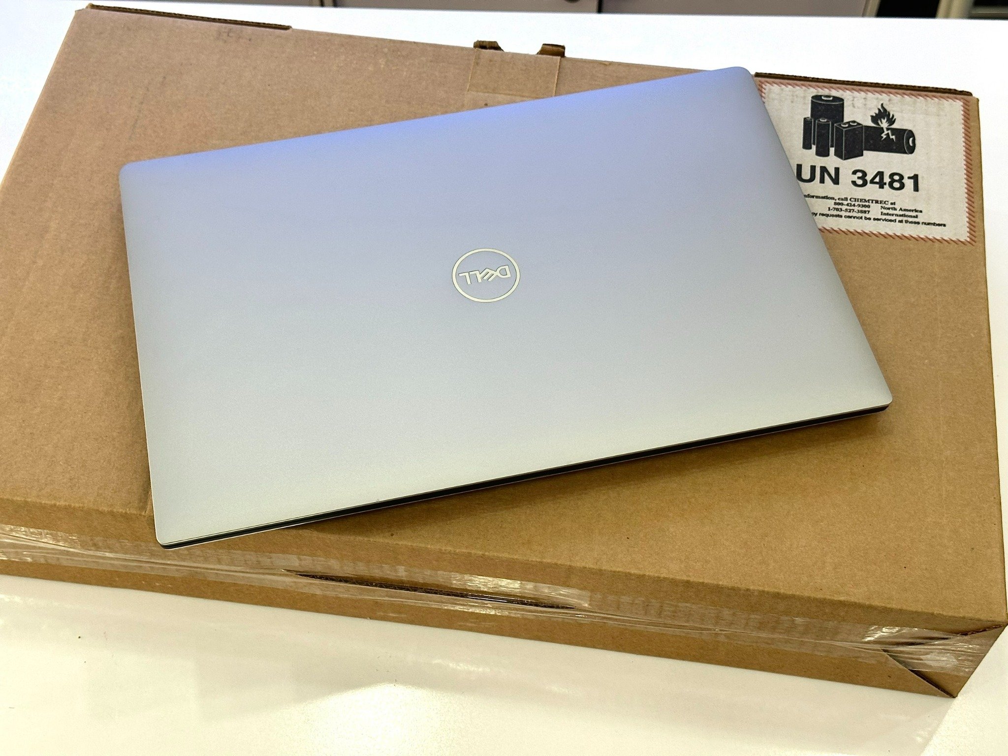 Dell Precision 5540 -I7 9850H Ram 32G SSD 512G Nvidia T2000 FHD