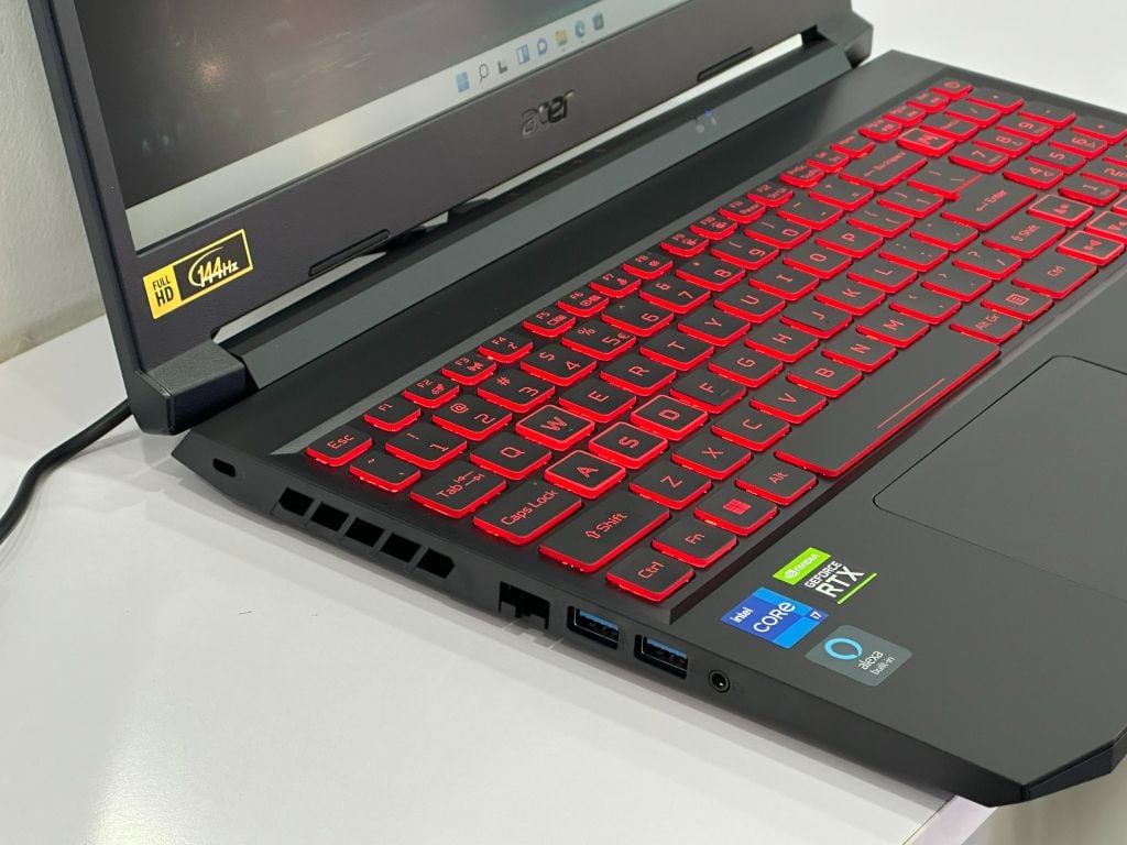 Laptop ACER Nitro 5 Eagle AN515-57-79TD (i7-11800H/RAM 16GB/RTX 3050Ti/512GB SSD/ Windows 11)