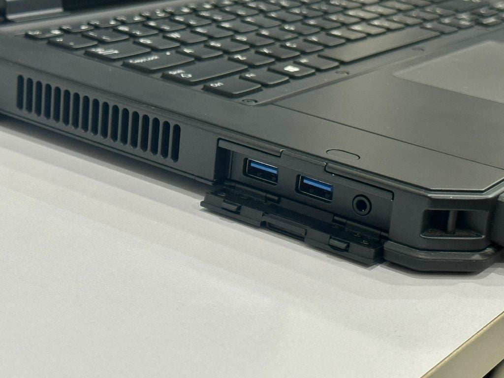 Dell Latitude 5420 Rugged i7-8650U Ram 32Gb SSD 512Gb Radeon Rx540 2Gb