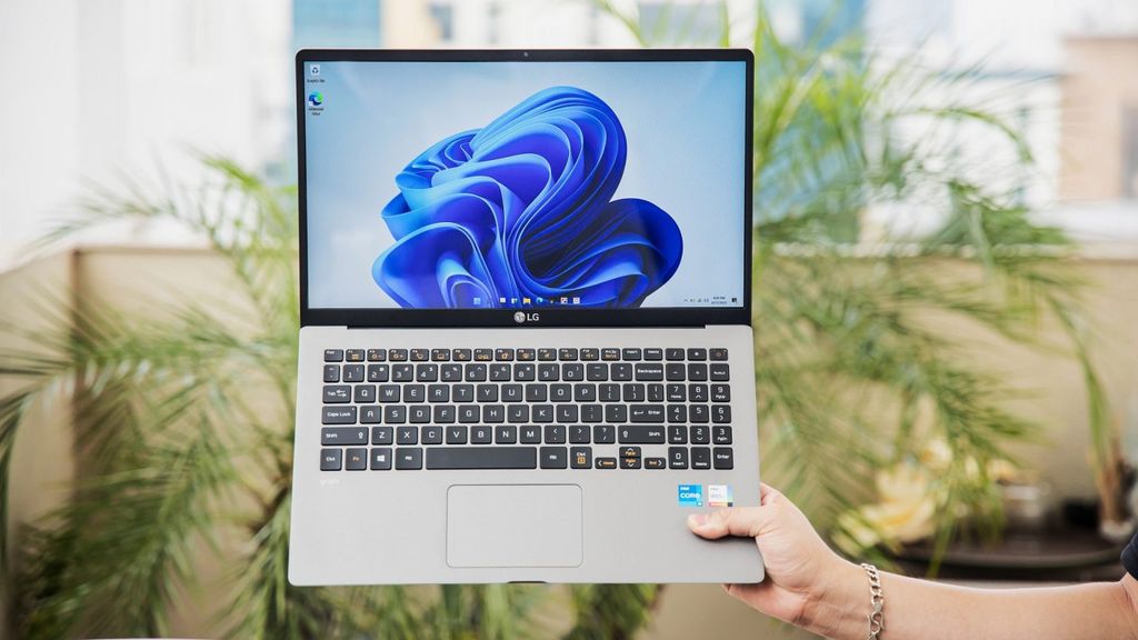 LG Gram 15Z95N i5-1135G7 Ram 16G SSD 512G 15.6inch 1.1kg