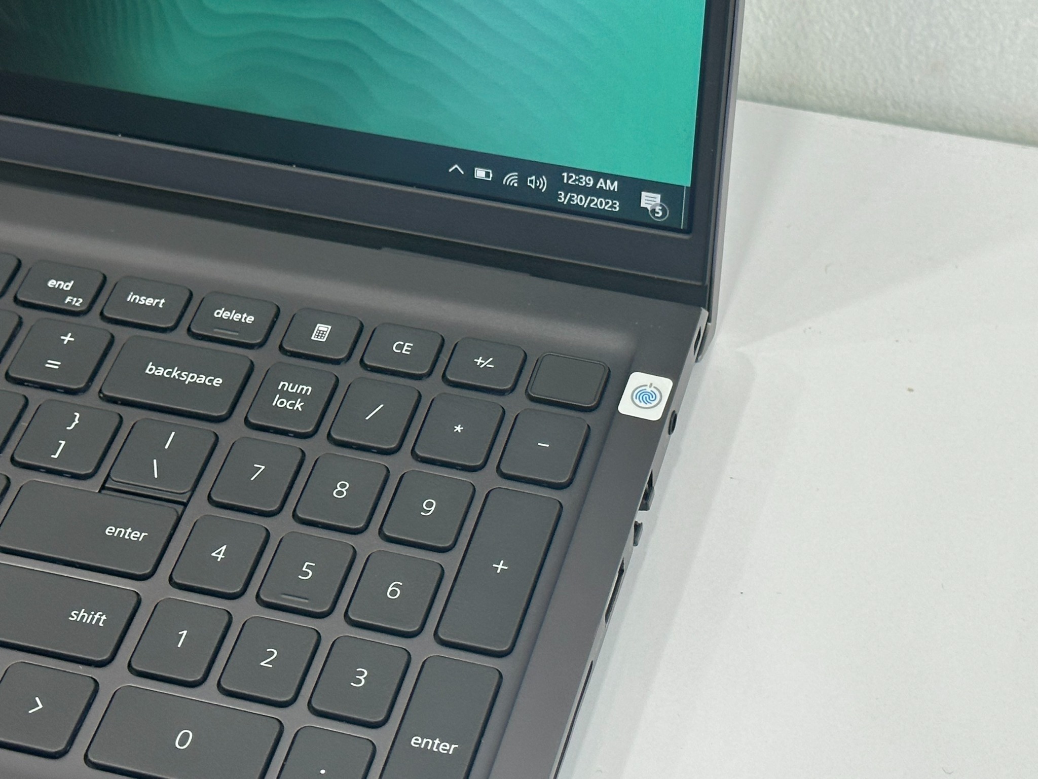 Dell Vostro 15 5510 i7-11390H Ram 16Gb SSD 512Gb 15.6″ FHD Dell Vostro 15 5510 i7-11390H Ram 16Gb SSD 512Gb 15.6″ FHD