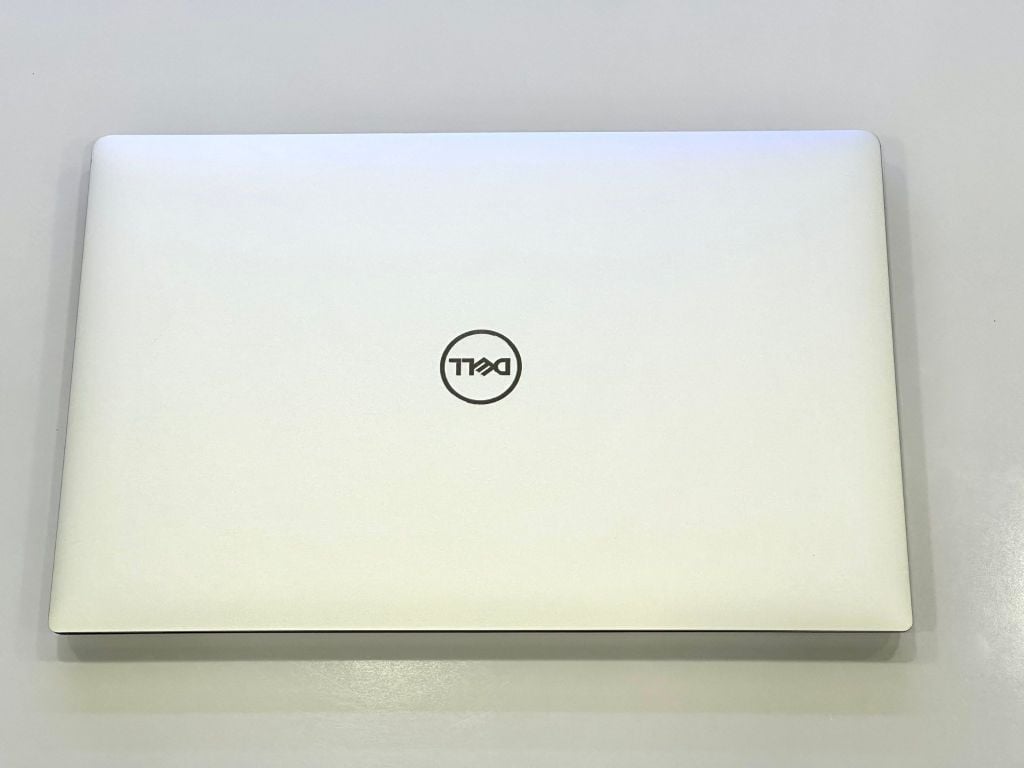 Dell Precision 5530 I7-8850H 32Gb SSD 512Gb 15.6 Inch 4K Touch P1000m