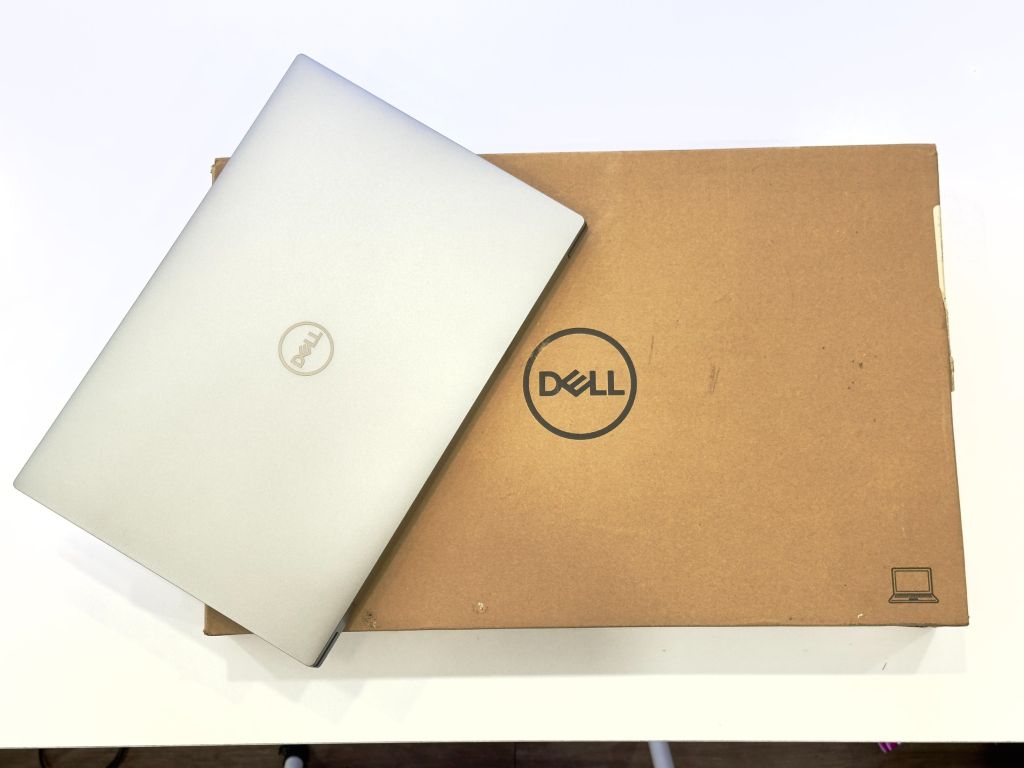 DELL Precision 5550 i7-10875H 64G 1TB 15inch 4K 3840X2400 RGB Touch NVIDIA Quadro T2000 With Max-Q 4GB