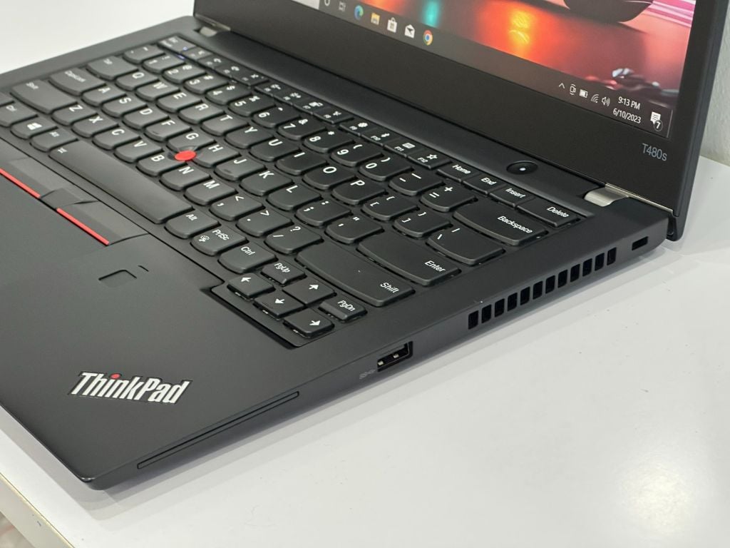 Lenovo Thinkpad T480s i5-8350U Ram 20GB SSD 512G FHD