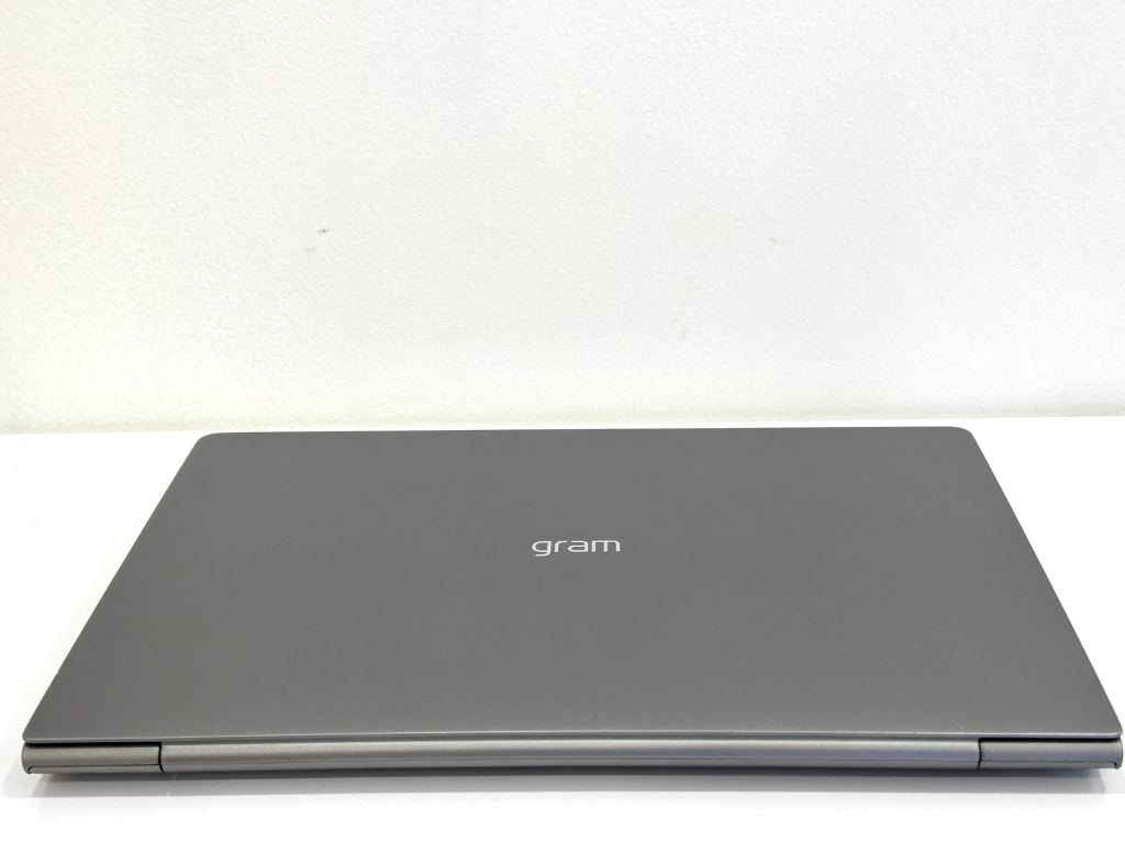 LG 13Z990 13.3 FULLHD Core i5-8265U  Ram 8G SSD 512G Touch cảm ứng đa điểm