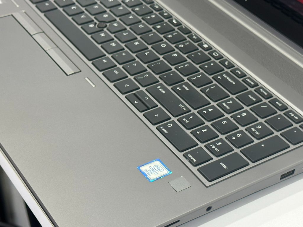 HP ZBook 15 G6 - Intel Core i7-9850H 9th / 32GB / 512GB / NVIDIA Quadro T2000