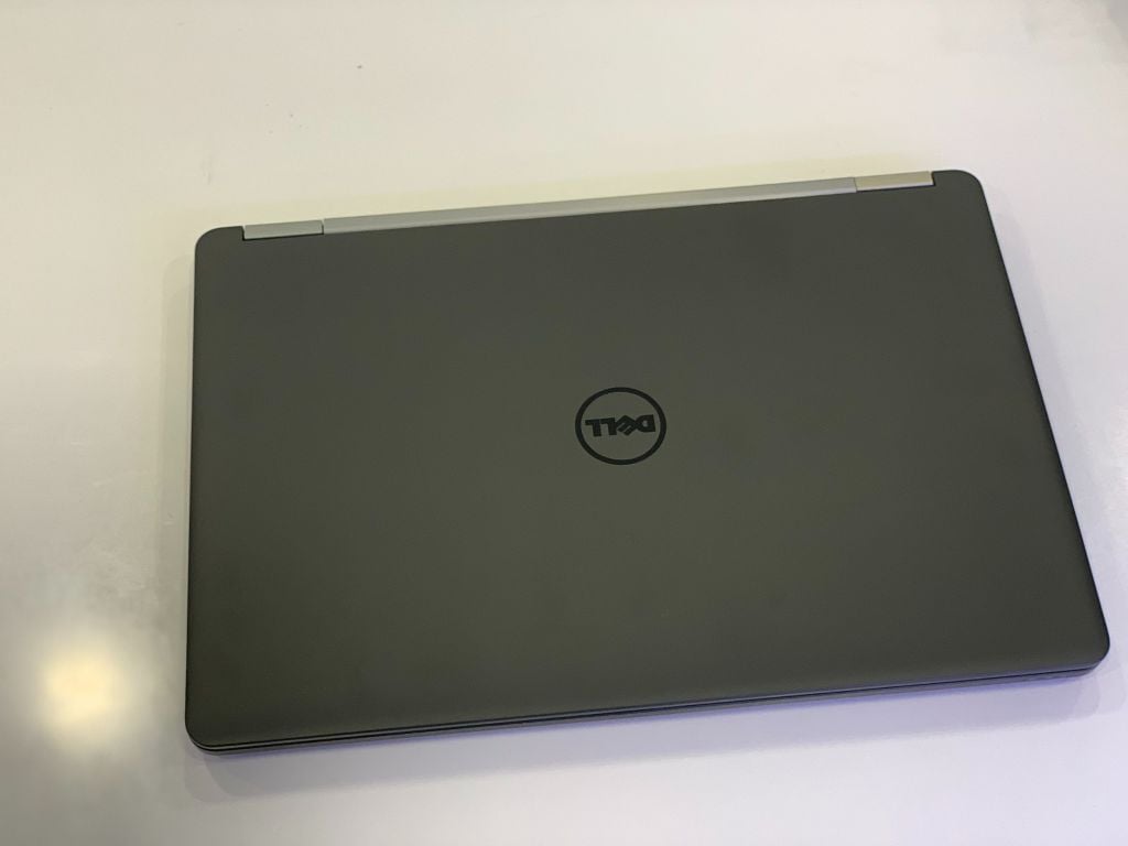 Laptop Dell Latitude 5470 Core i7-6820HQ, RAM 16GB, SSD 256GB